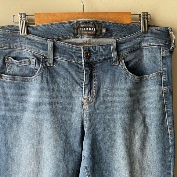 TORRID boyfriend jeans raw hem size 12 - Picture 3 of 11